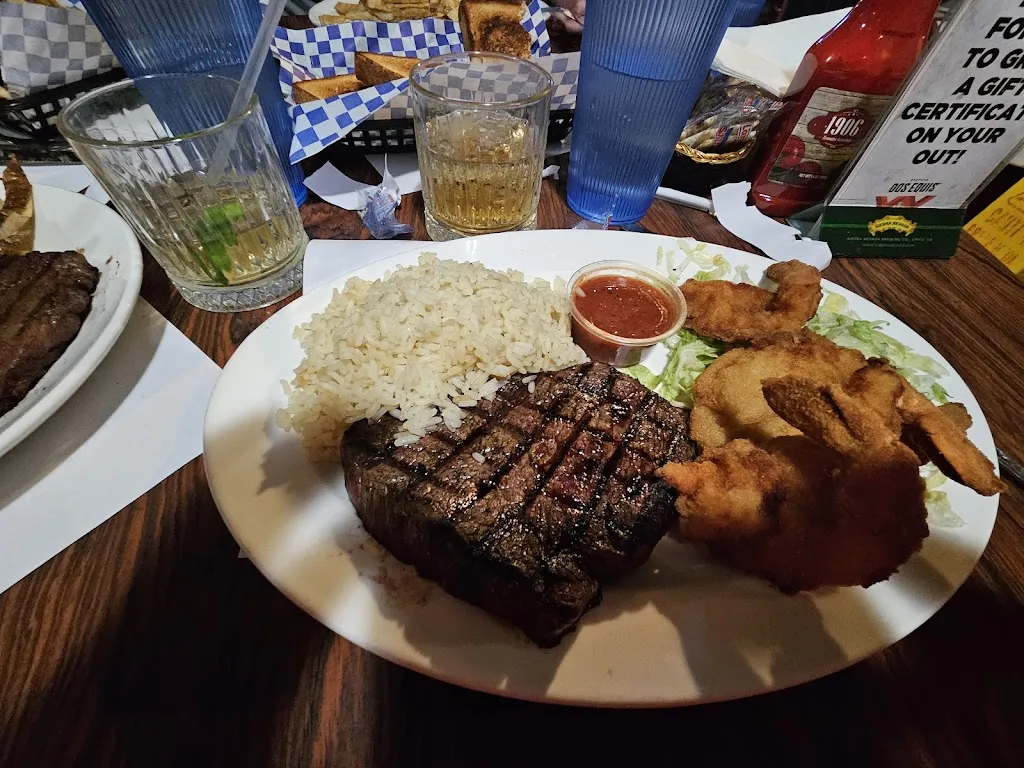 Monte Carlo Liquors & Steak House_Alburquerque_slider_image_3