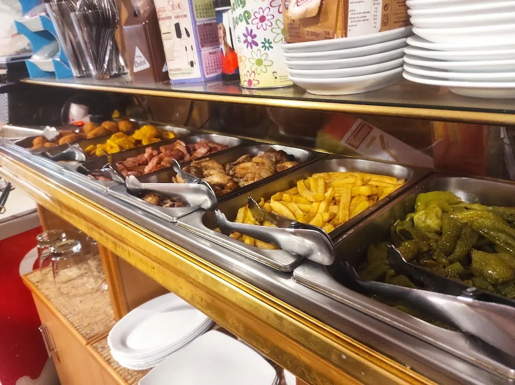 Bar el Paso restaurant in Casas de Don Pedro