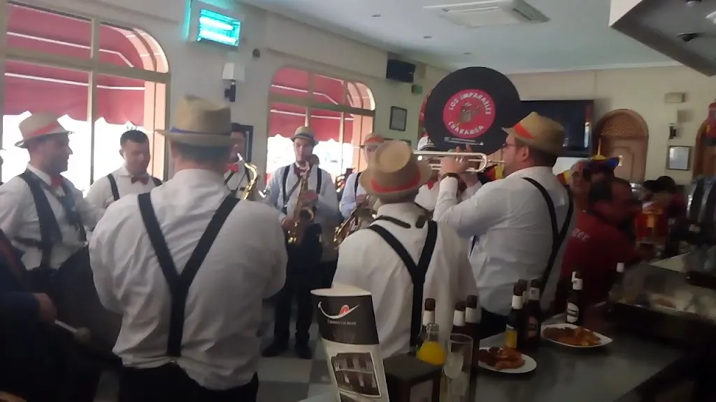 Café Bar Los Arcos_Casas de Don Pedro_slider_image_2