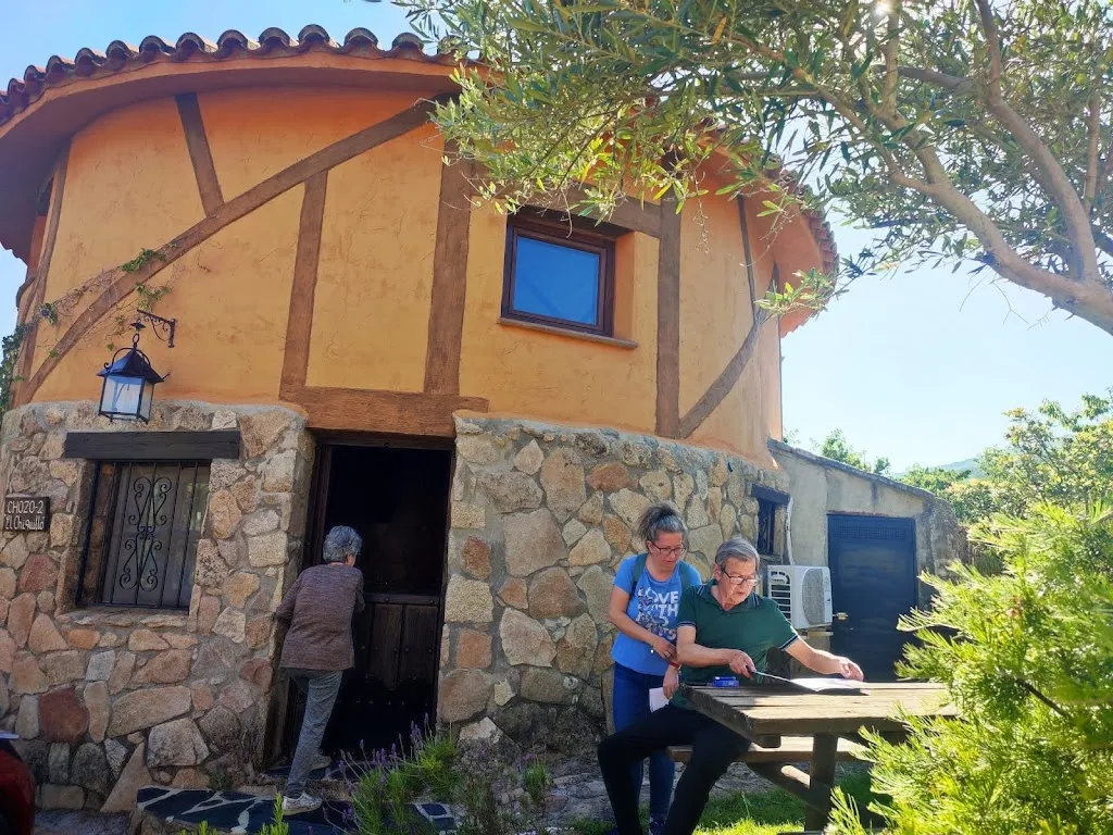 Hipólito Guisado Rico_Complejo Rural Los Chozos_Cordobilla de Lácara_review