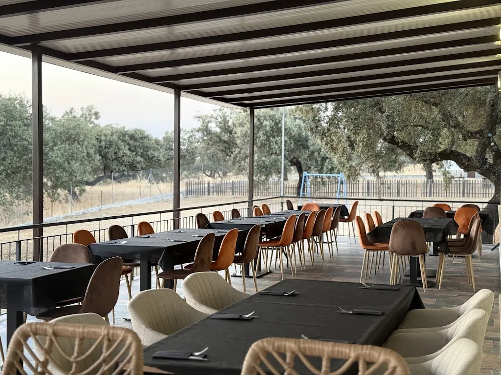 Complejo Rural Los Chozos restaurant in Cordobilla de Lácara