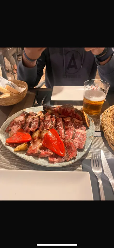 Alberto Estevez Romero_Casa Calderón_Castilblanco_review