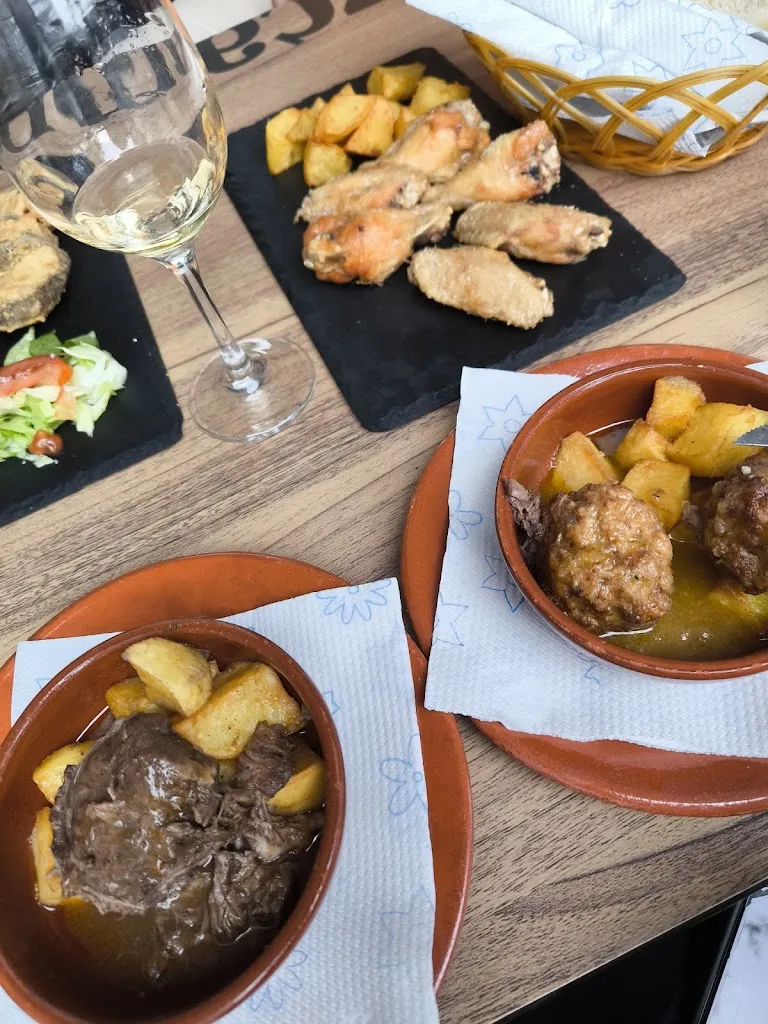 Mesón El Isabelino restaurant in Castilblanco