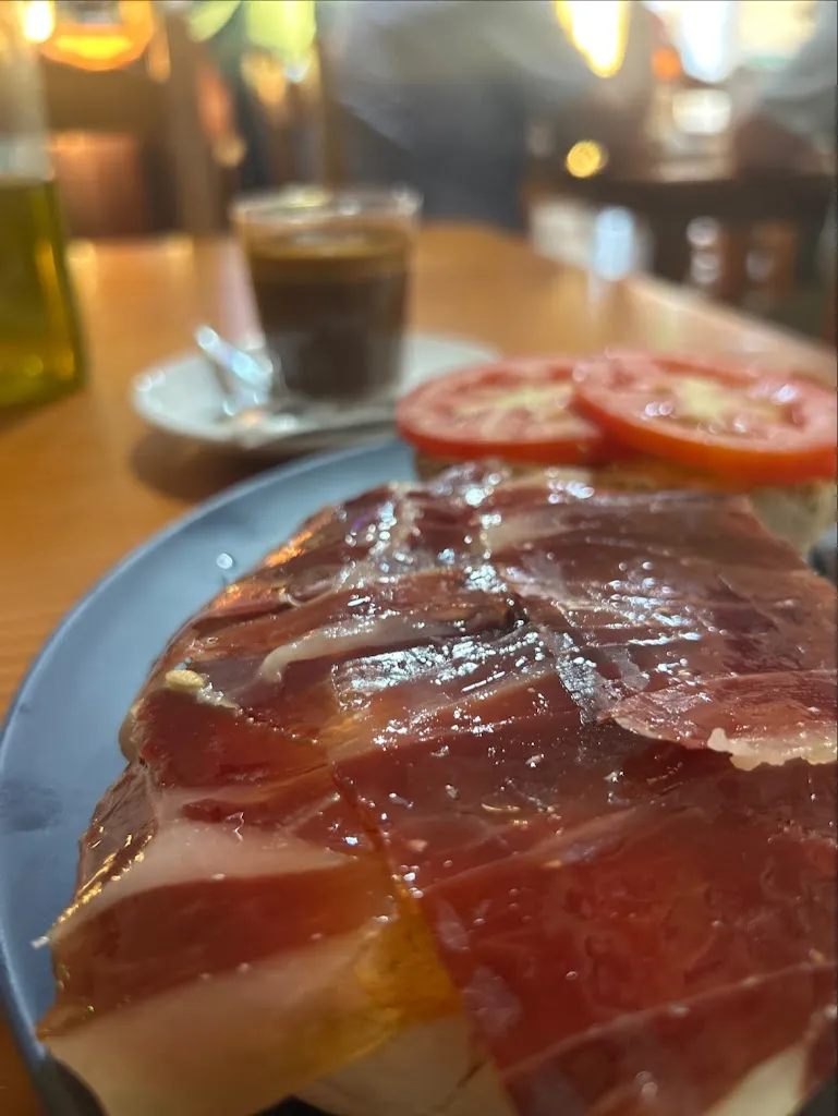 Rastro burger Delimeat_Bar 