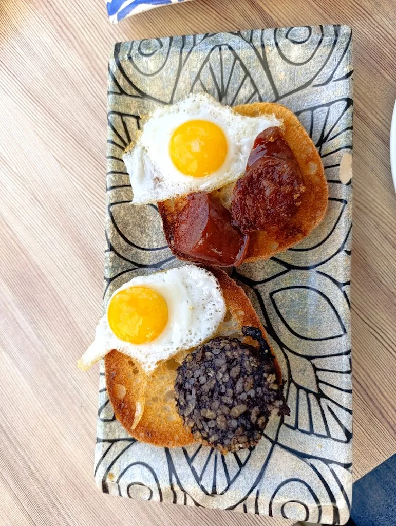 Restaurante Pintxa's_Castilblanco_slider_image_2