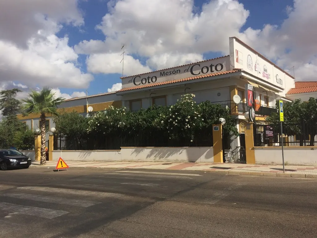 Cafetería MESÓN EL COTO_Castuera_slider_image_1