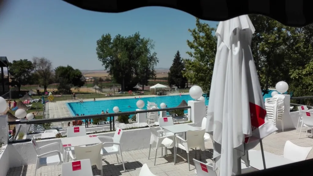 La Piscina_Castuera_slider_image_2