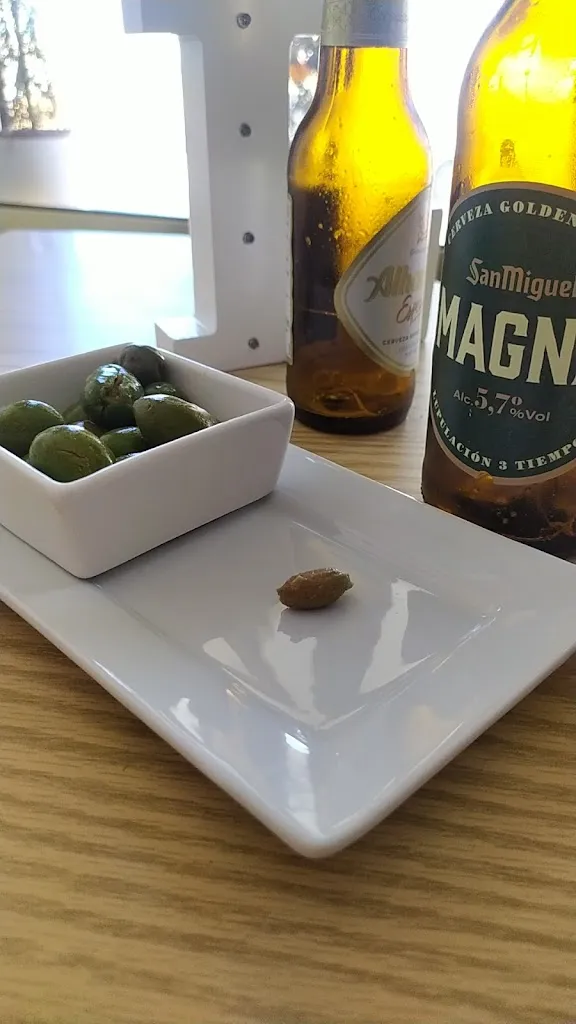 Menu_Bar El Nuevo Lazo_Corte de Peleas_image_7