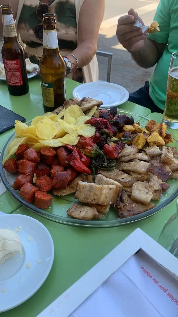 María Yolanda Alias Moreno_Bar El Nuevo Lazo_Corte de Peleas_review