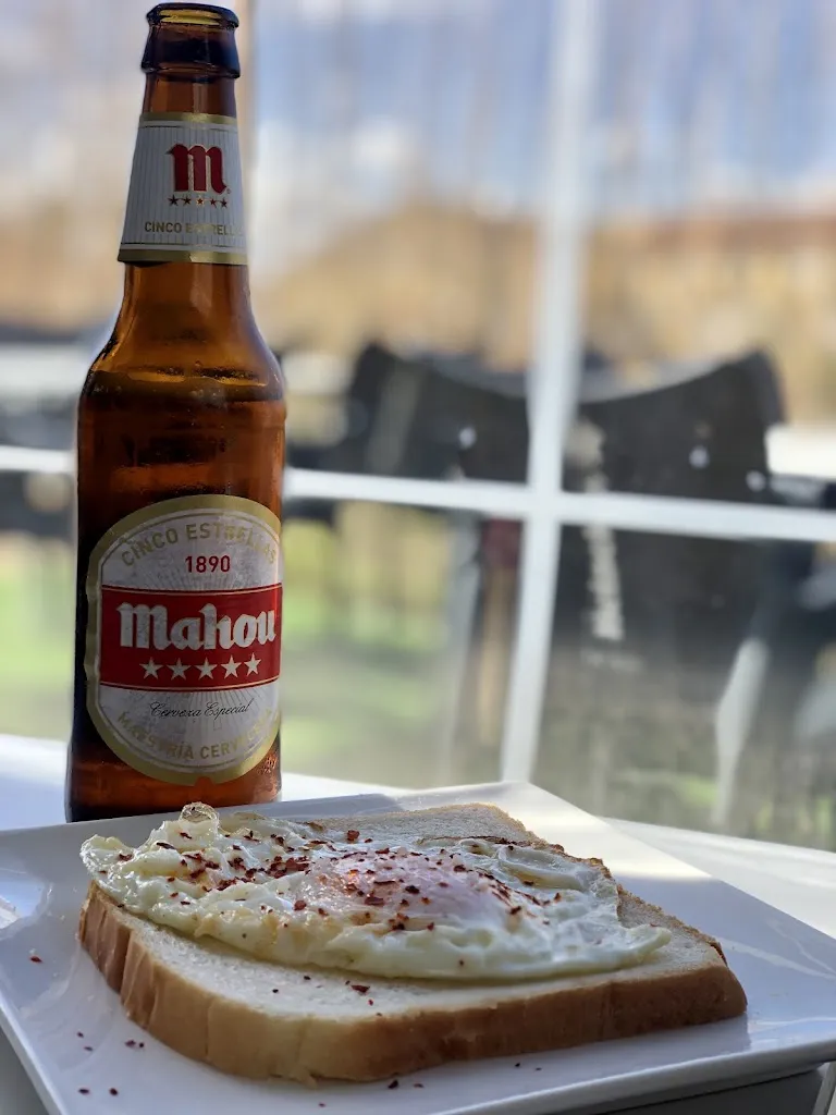 Bar El Nuevo Lazo_Corte de Peleas_slider_image_3