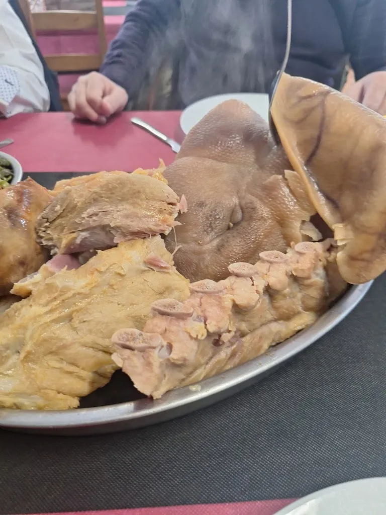 Mila Garcia_Taberna Rebordelo_Monfero_review