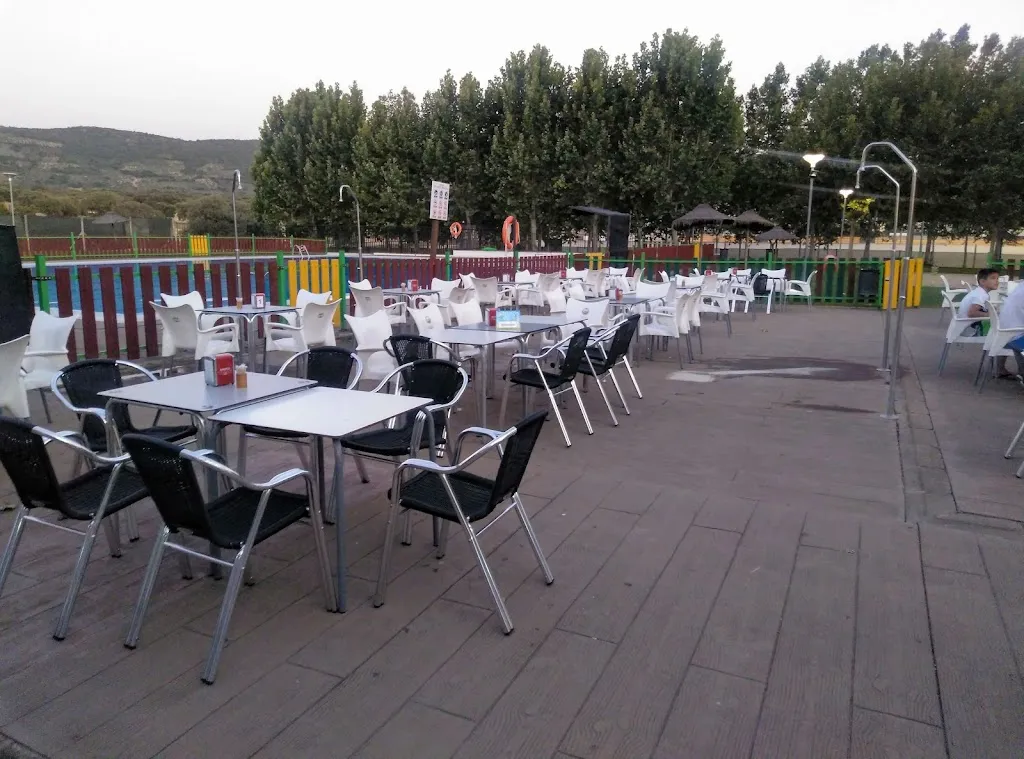 Piscina Municipal_Fuenlabrada de los Montes_slider_image_1