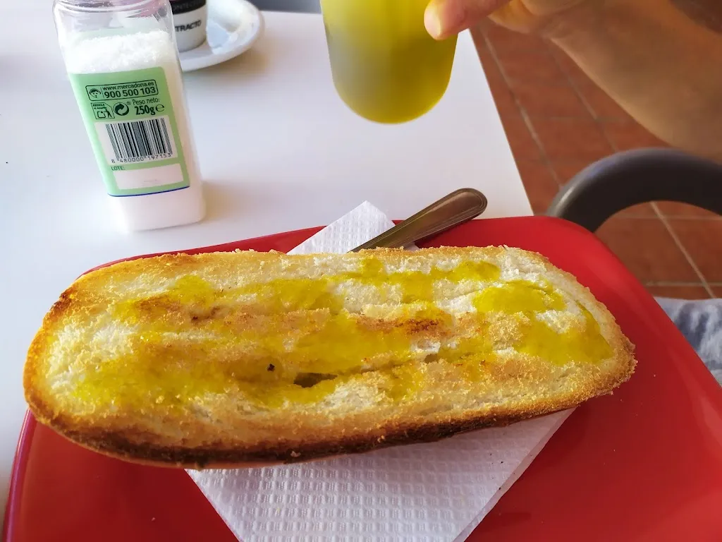 David Martinez_Bar capry_Fuenlabrada de los Montes_review