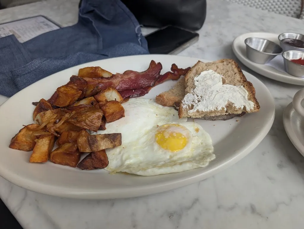 Alemayehu Solomon_The Henry_Coronada La_recensione