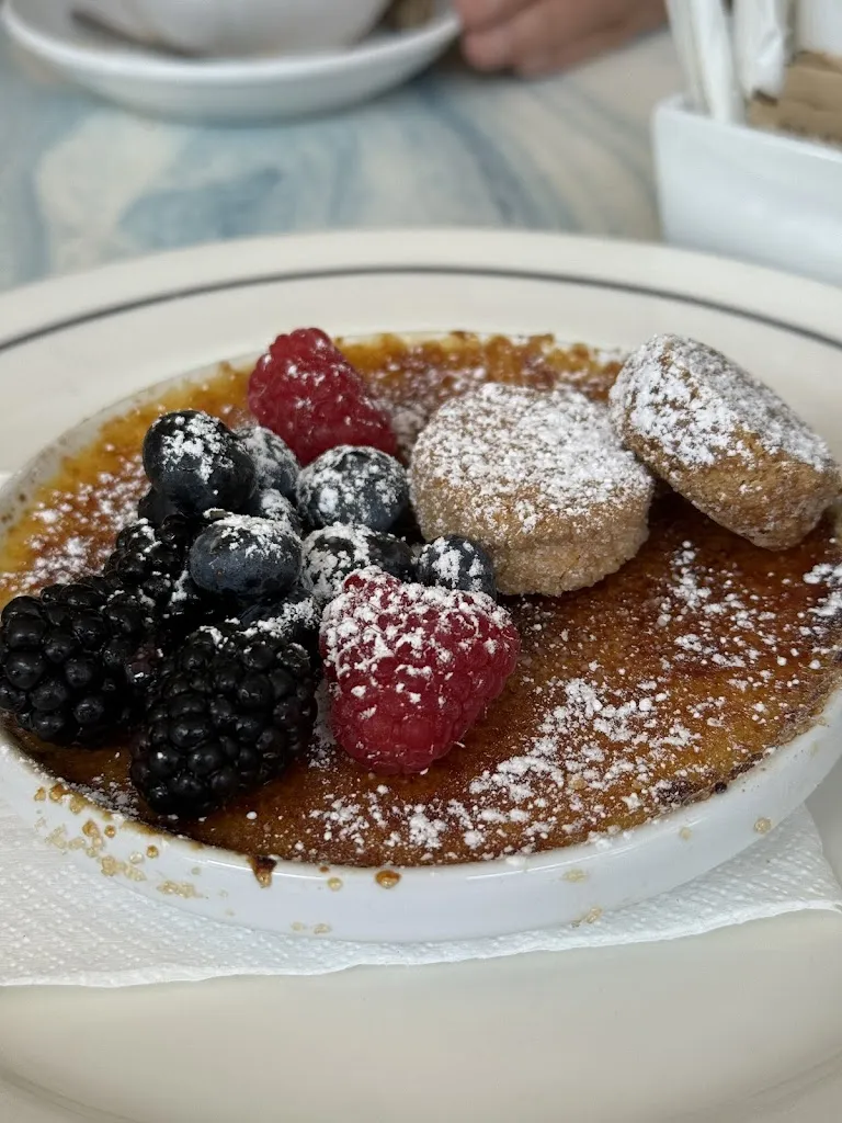 Sanam Karami_Little Frenchie_Coronada La_review