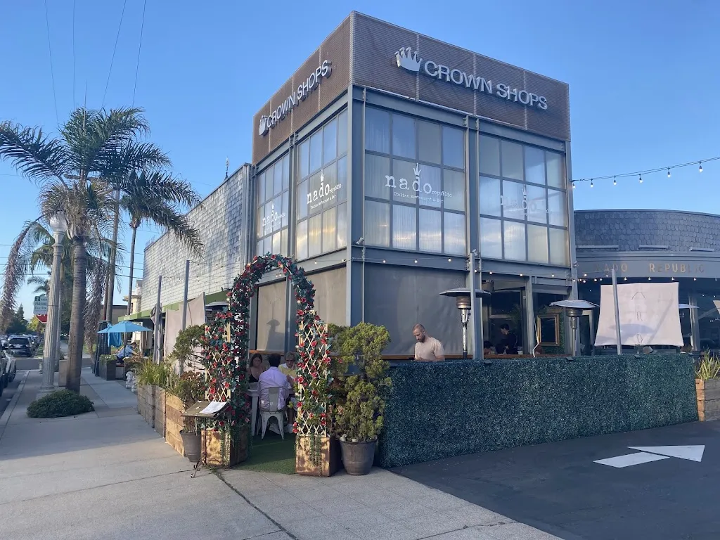 Sean Grohman_Nado Republic_Coronada La_recensione