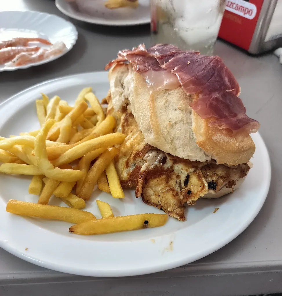 Cris N_Cervecería Fabián_Fregenal de la Sierra_review