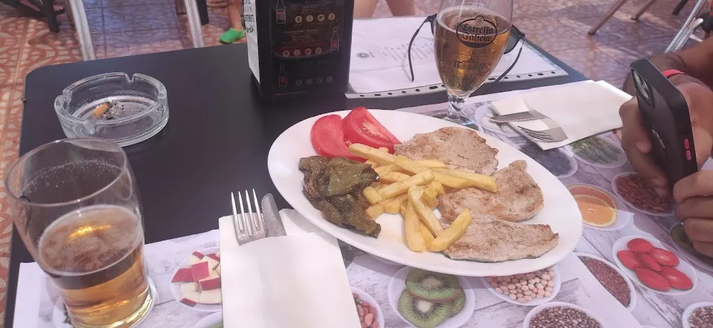 Aytami Cano_Terraza piscina Koh Samui_Fregenal de la Sierra_recensione