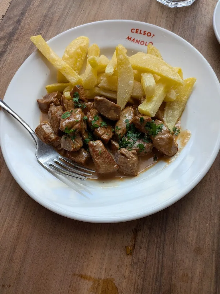 Daniel Velez_Tasca Celso y Manolo_Amés_review