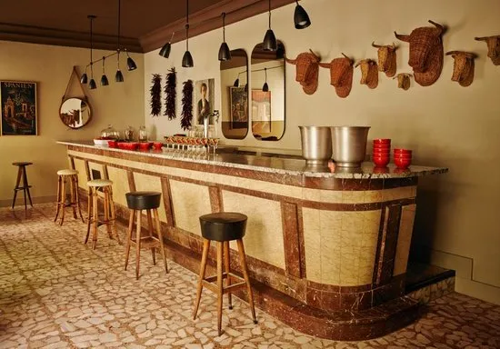 Tasca Celso y Manolo restaurant in Amés