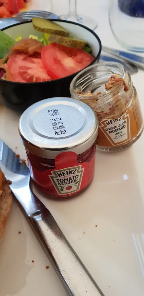 Hiram Johnson_Bar Restaurante San Ignacio 