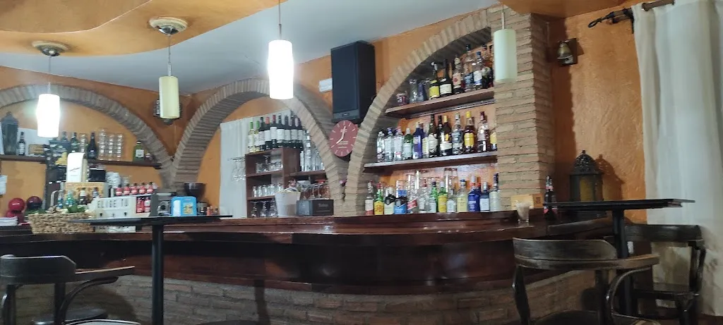Bar Alhambra ristorante a Garrovilla La