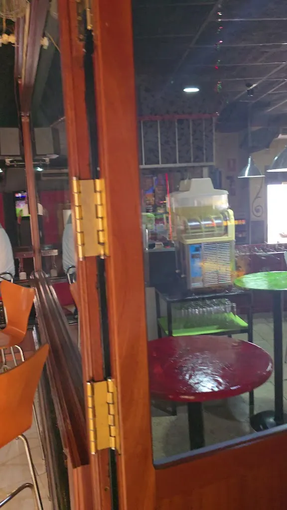 Discoteca D'sas 3 + Restaurante Gastrovilla_Garrovilla La_slider_image_2