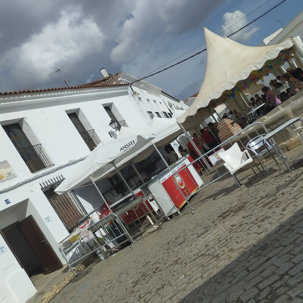 Dani Guerrero_La Muralla Pulga Tabern_Fuente del Maestre_review