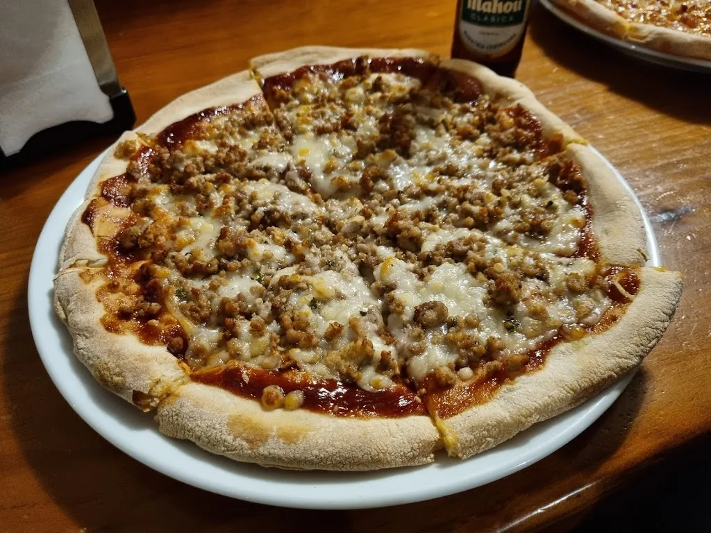 Adrián López Ojea_La Posada_Herrera del Duque_review