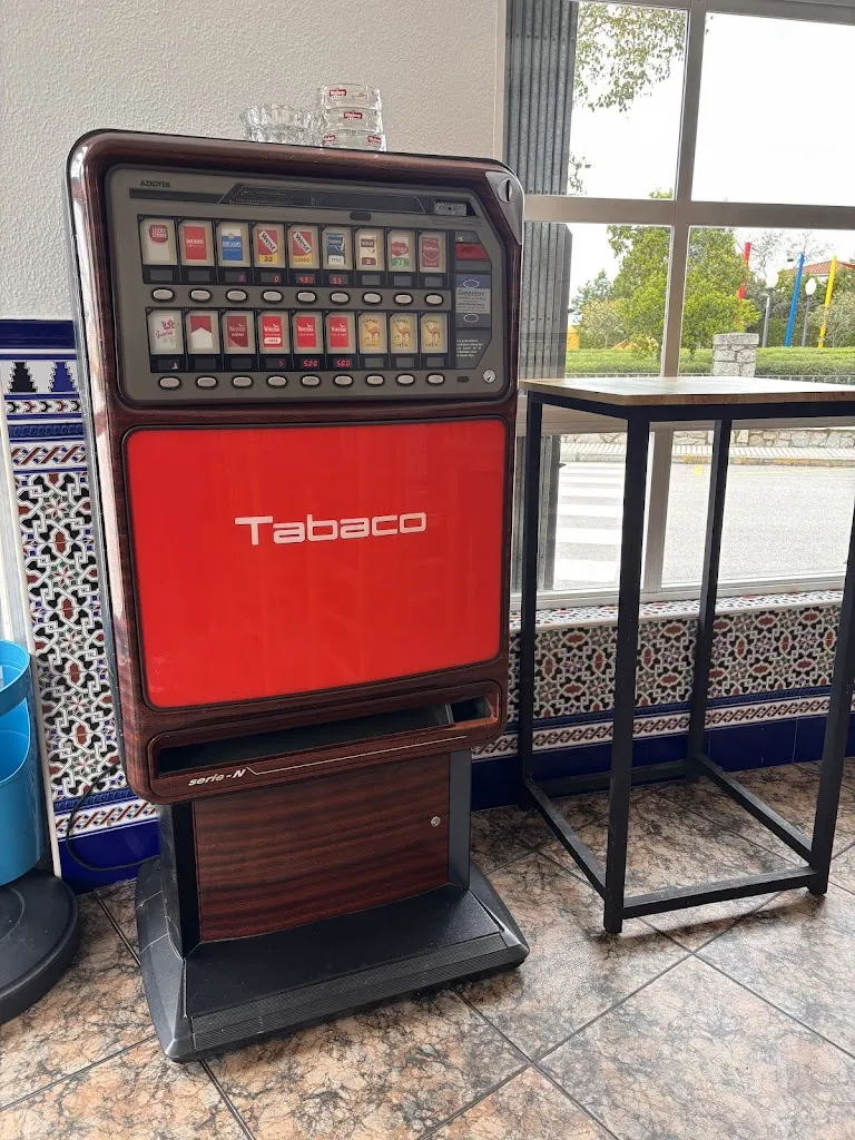 Carmen Arrieta_Café Bar Avenida_Higuera la Real_review