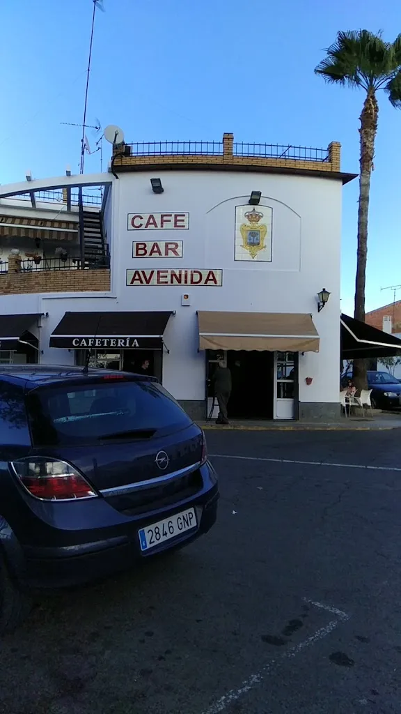 Café Bar Avenida restaurant in Higuera la Real