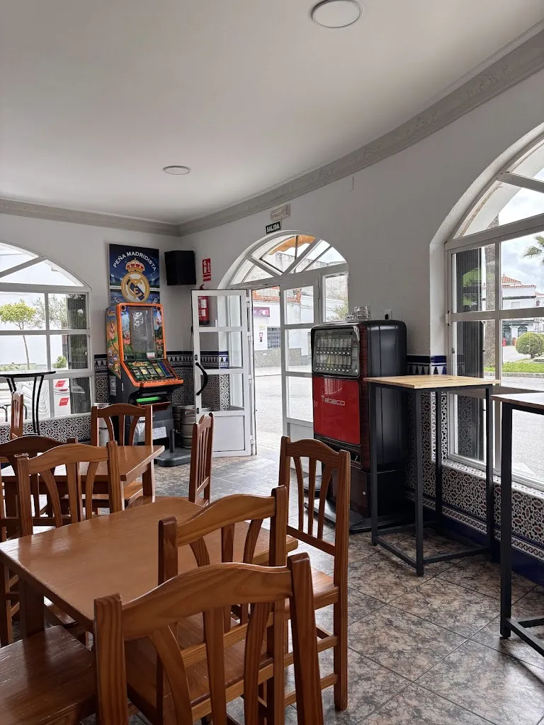 Café Bar Avenida_Higuera la Real_slider_image_3