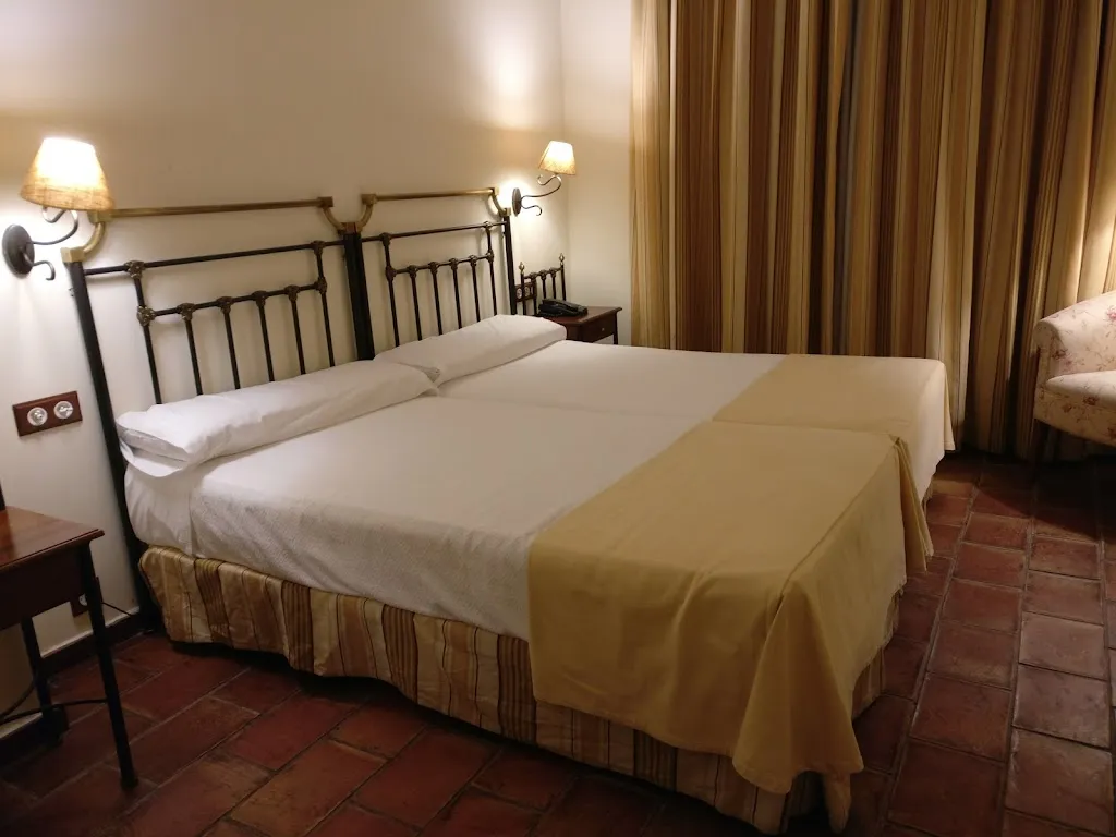 Hotel Cortijo Santa Cruz _Helechosa de los Montes_slider_image_3