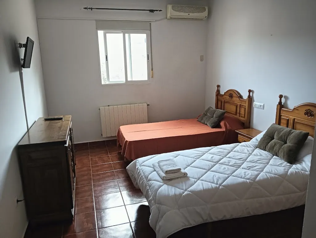 Juan Holgado_HOSTAL HELECHOSA_Helechosa de los Montes_review