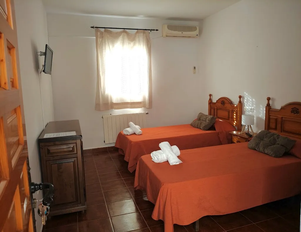 HOSTAL HELECHOSA_Helechosa de los Montes_slider_image_2