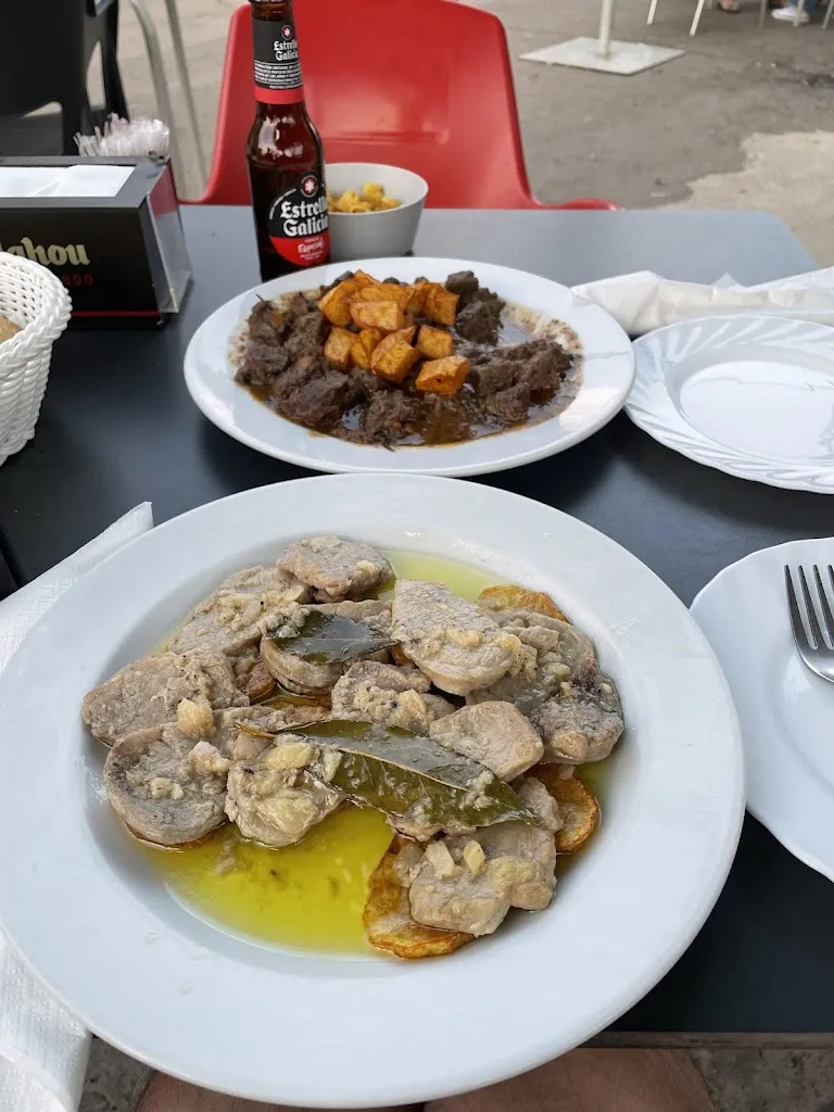 LA ESQUINITA, CAFÉ & BAR restaurant in Helechosa de los Montes