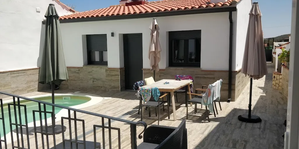 Maria Teresa Martinez - Leiva Rodriguez_Apartamentos Helechosa, Las Tres Peñas_Helechosa de los Montes_recensione