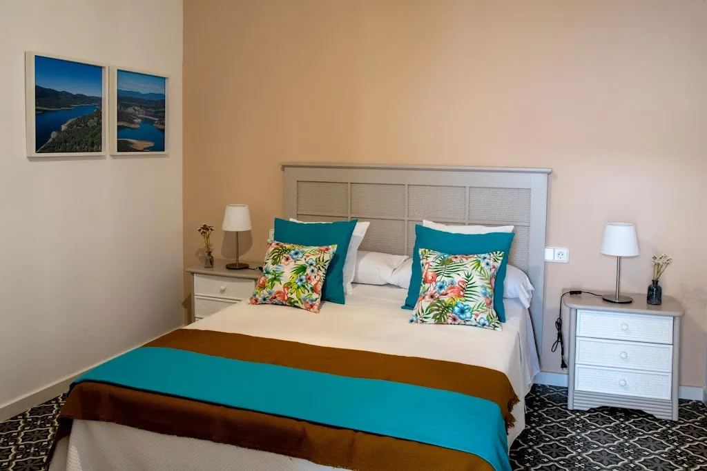 Apartamentos Helechosa, Las Tres Peñas_Helechosa de los Montes_slider_image_2