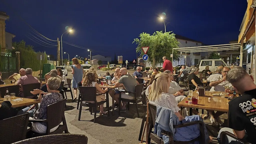 Henning Kasper_Hostal Restaurante los Amigos_Helechosa de los Montes_review