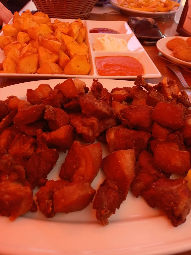 Hostal Restaurante los Amigos_Helechosa de los Montes_slider_image_3