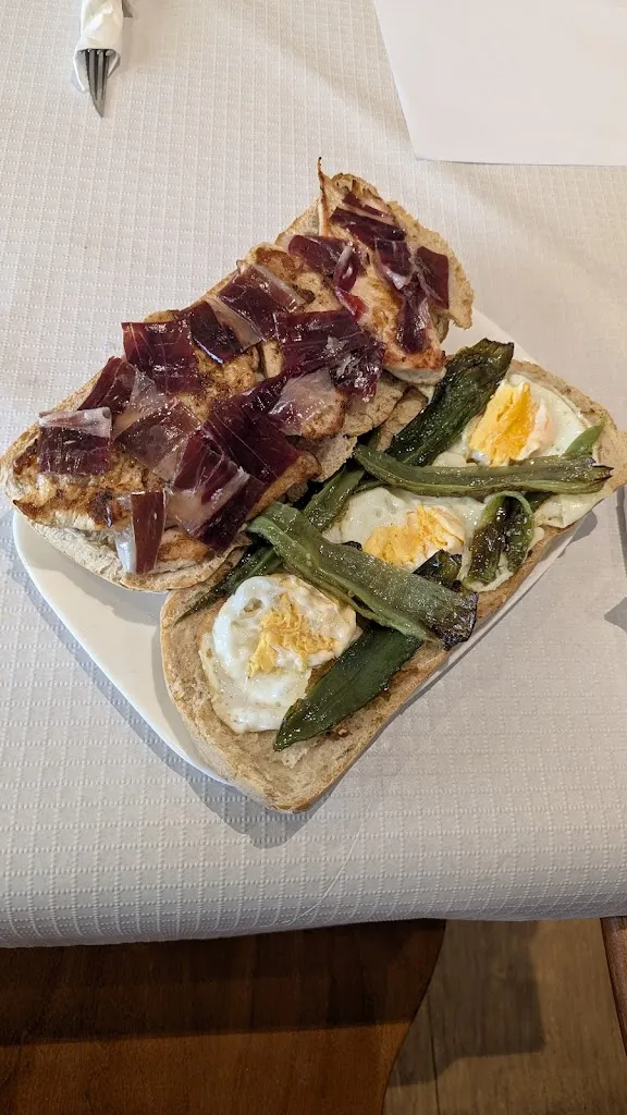 Restaurante LAS CÚPULAS_Higuera de Llerena_slider_image_3