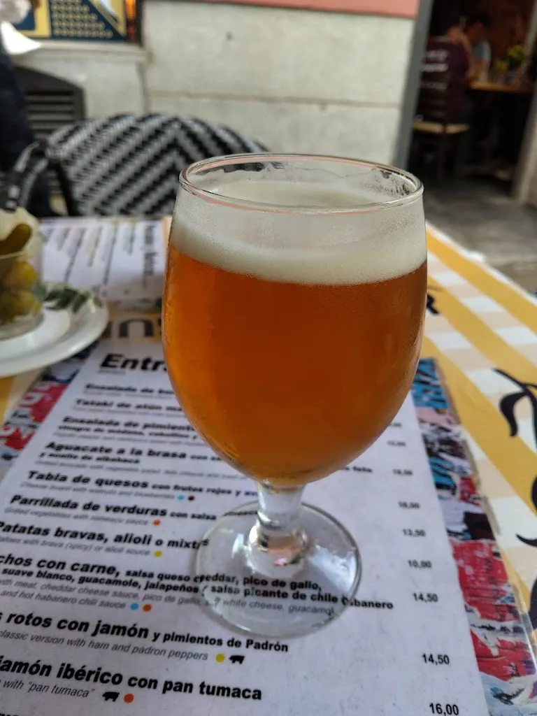 Joshua Whitaker_El Chulo de Madrid_Muros_review