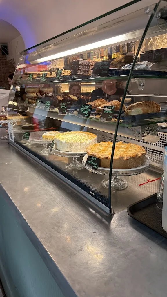 David Hernandez_El Patio Vertical_Muros_recensione