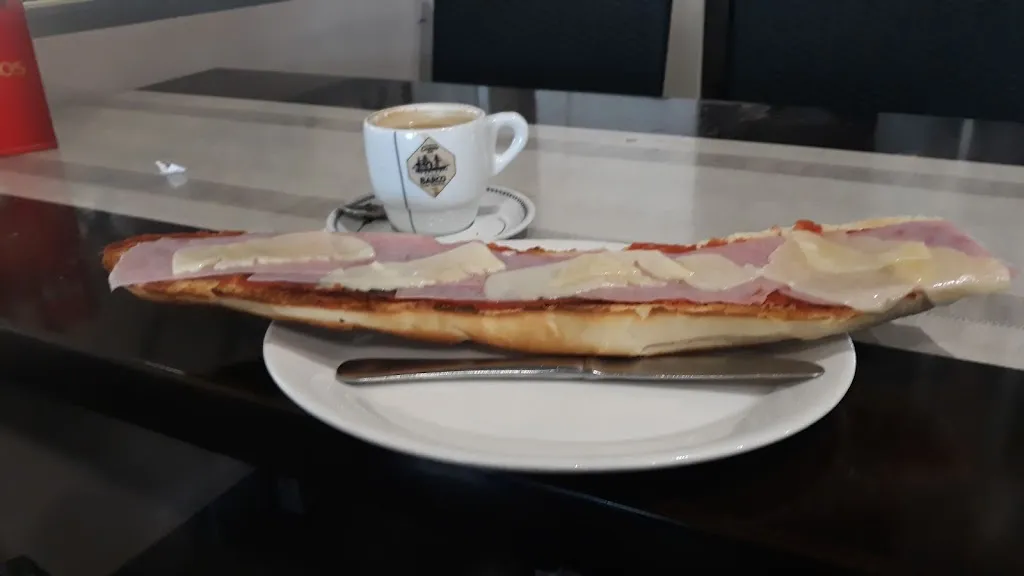 Cafetería-Restaurante Cuzco_Guareña_slider_image_2