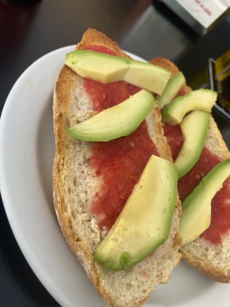 Alvaro Gonzalez_Cervecería Gambrinus_Guareña_review