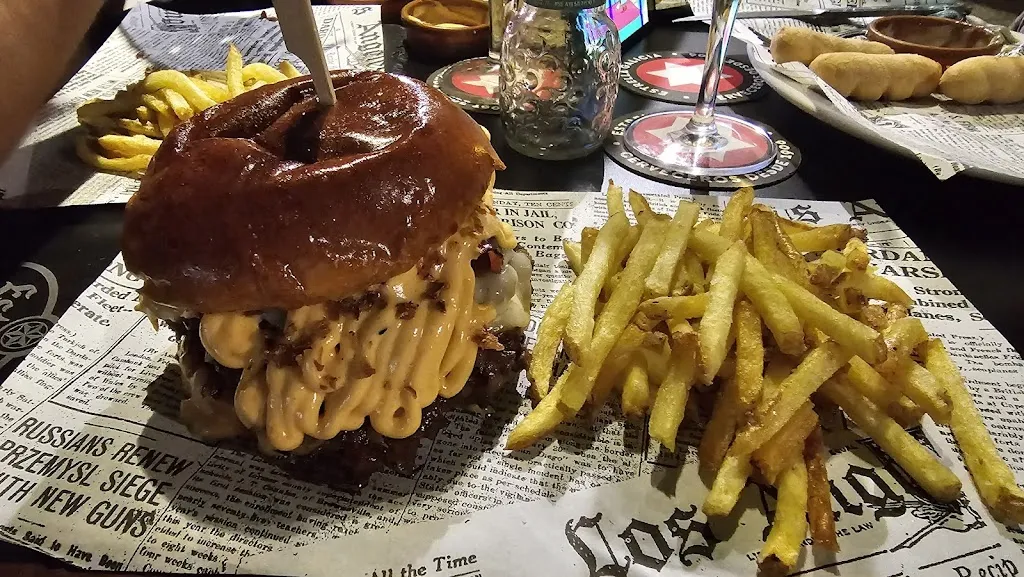 genessis henriquez_Bodega's Burger_Jerez de los Caballeros_review