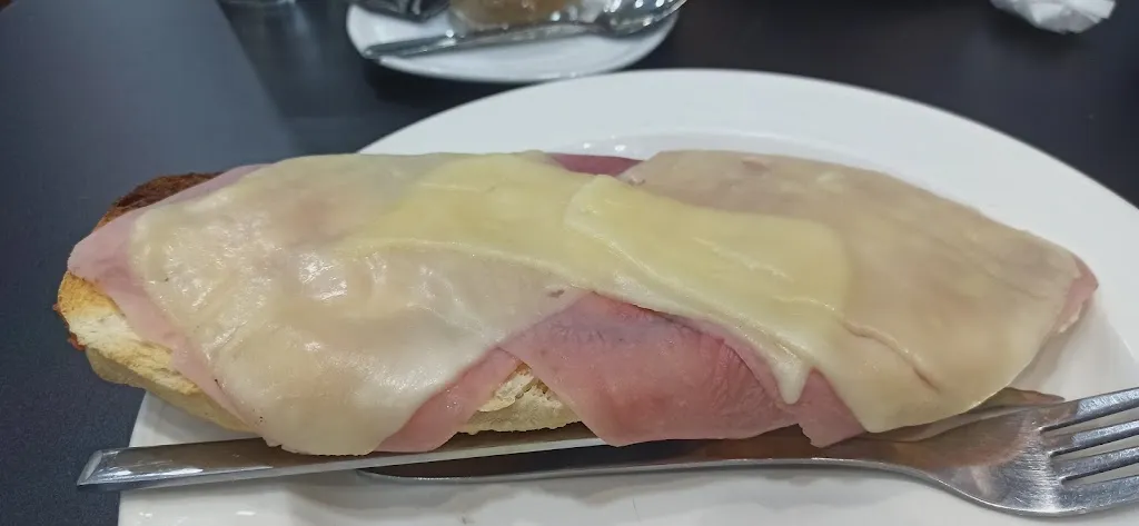 Fco. J. S. C_Lola_Don Benito_review