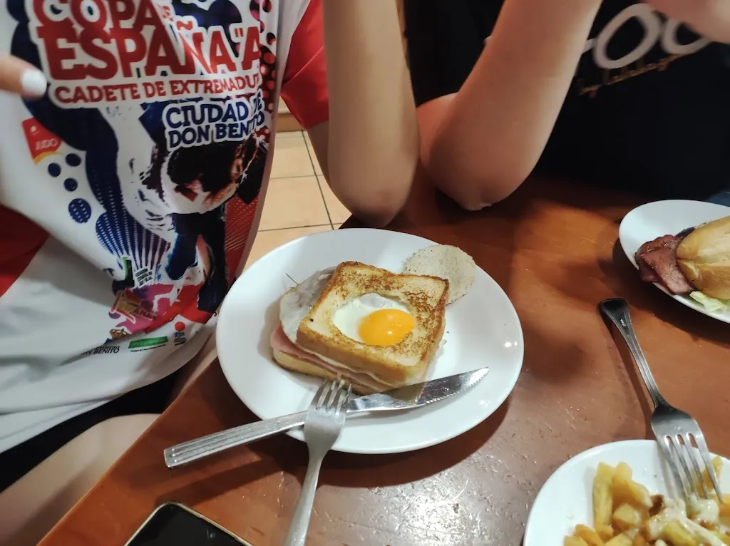 Menu_Restaurante Royalty_Don Benito_image_3