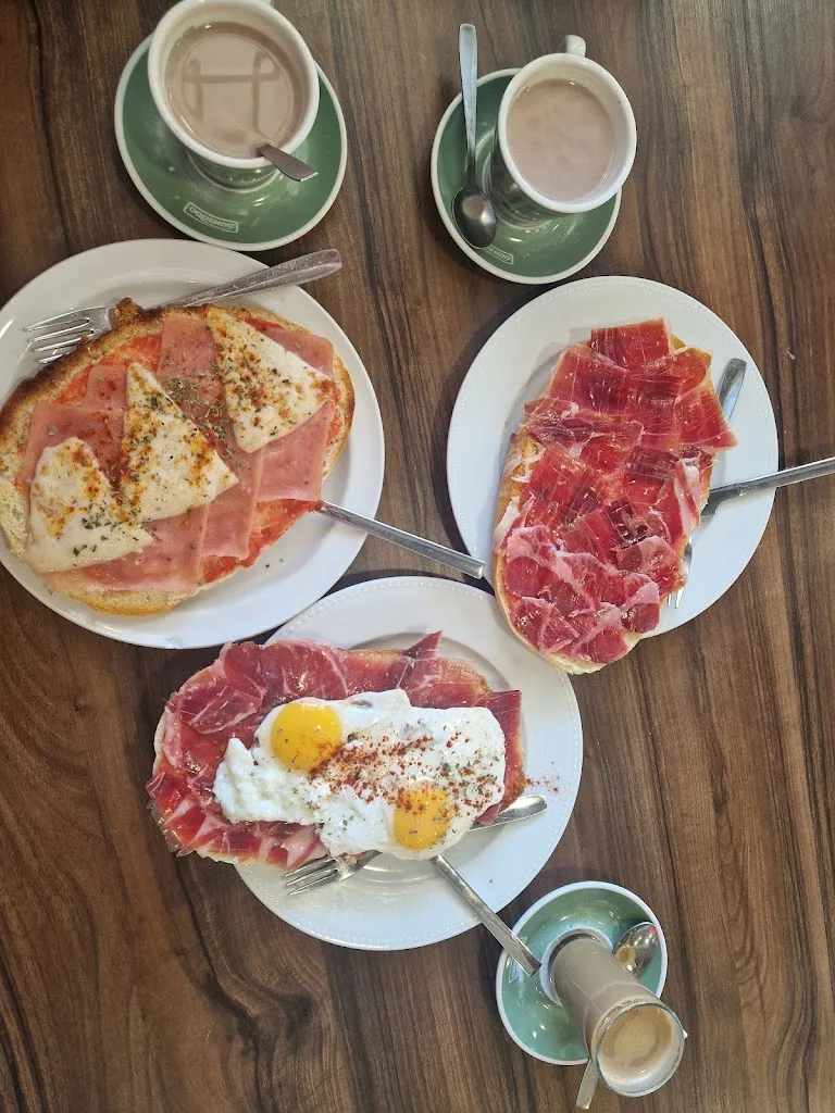 Bar - Restaurante El Perdigón_Don Benito_slider_image_3