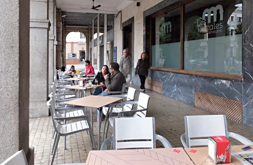 Joerg GAMROTH_Los Portales M_Don Benito_review